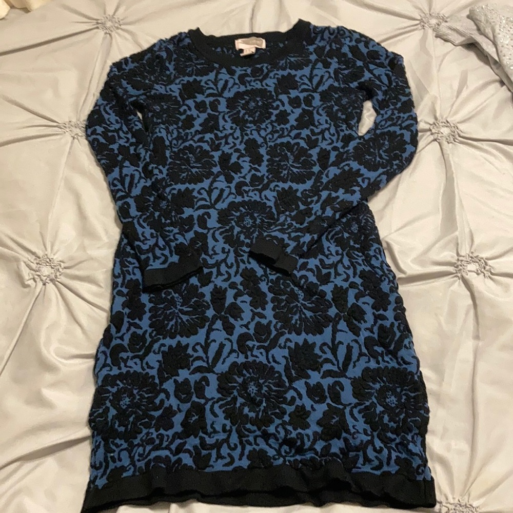 Forever 21 Black and Blue Floral Sweater Dress